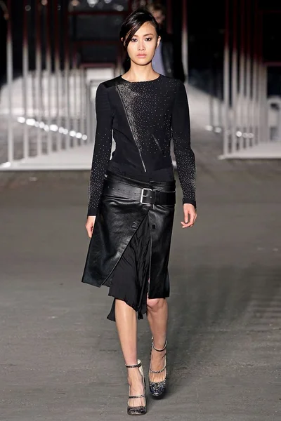 Look 11